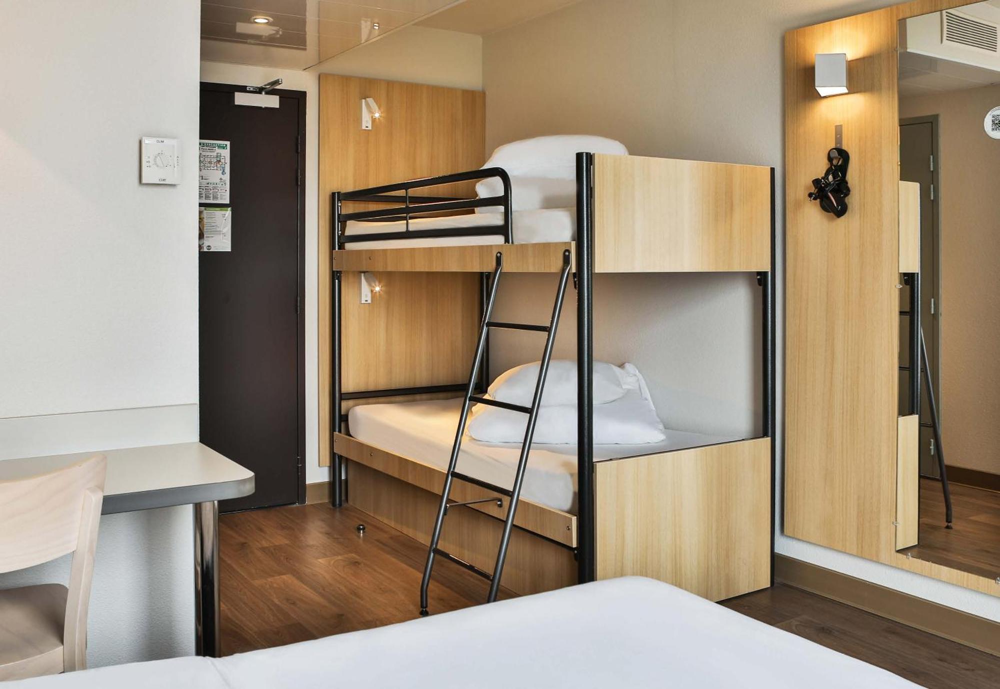 B&B Hotel Les Herbiers Zewnętrze zdjęcie